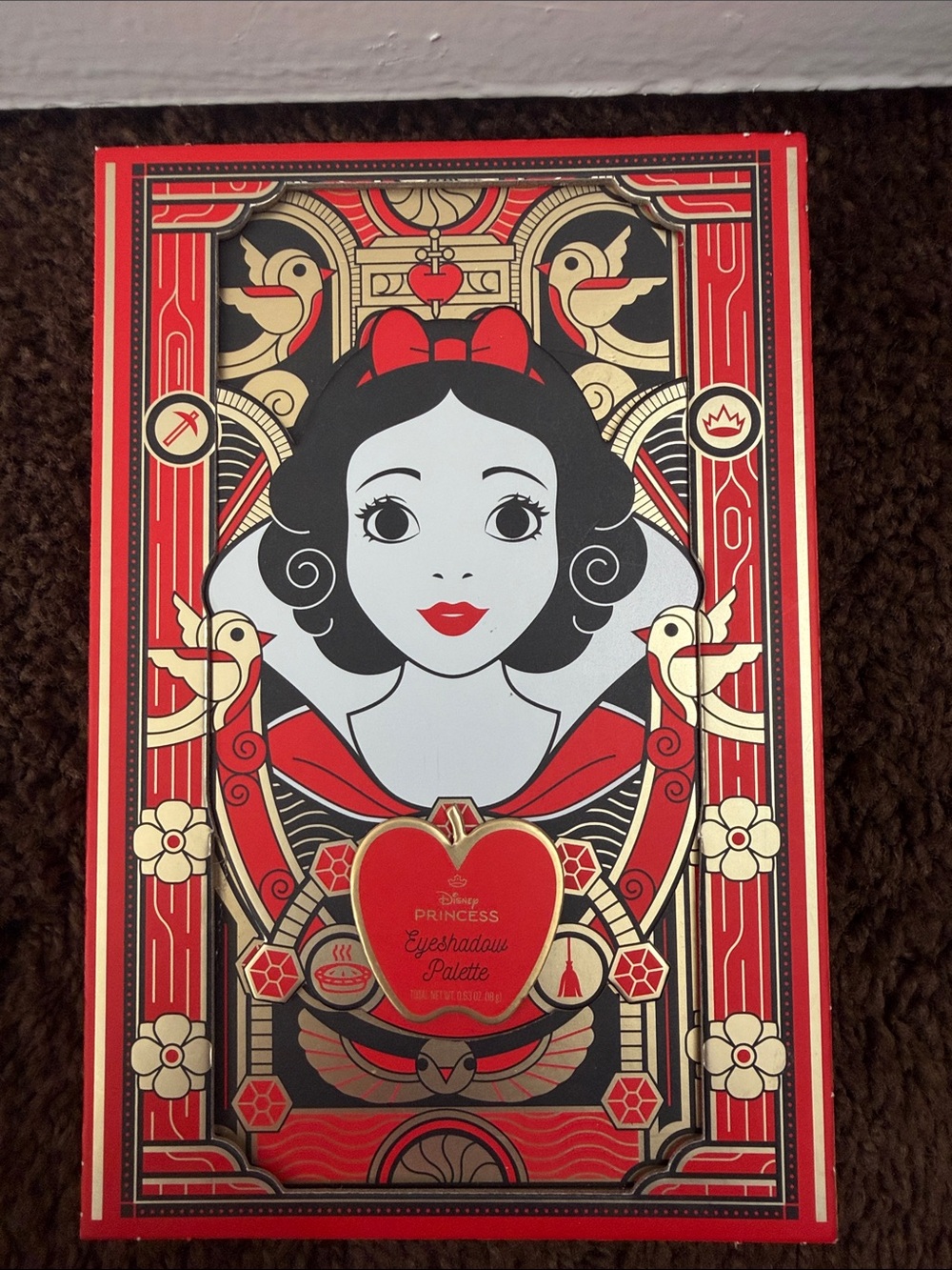 Disney Snow White Decorative Palette - Red, Black, Gold, White
